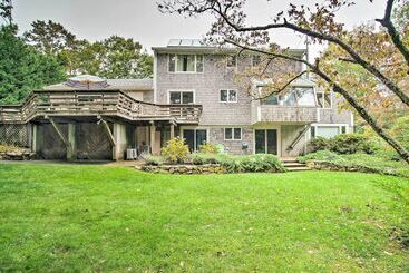 Falmouth Retreat W/ Sunroom   Walk To Beaches