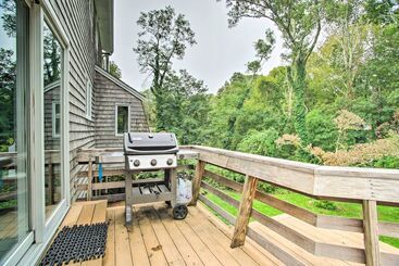 Falmouth Retreat W/ Sunroom   Walk To Beaches