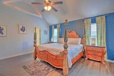 کلبه Family Friendly Retreat W/ Yard In Harker!