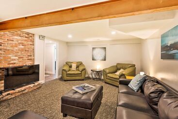 Fantastic Plymouth House W/ Deck & Ocean Views!