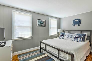Fantastic Plymouth House W/ Deck & Ocean Views!