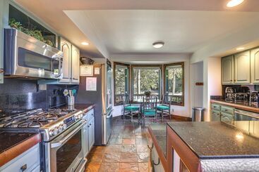 Walk To Main St Frisco: Home W/ Hot Tub + Deck!