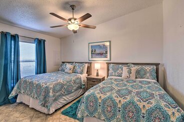 Galveston Beachfront House W/ Deck & Ocean Views!