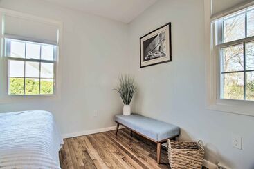 별장 Hen Cove Home W/ Wood Deck   Walk To Beaches!