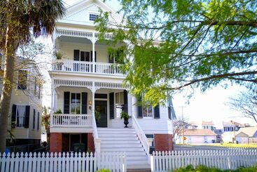 Historic Galveston Home, 1 Mile To Pleasure Pier!