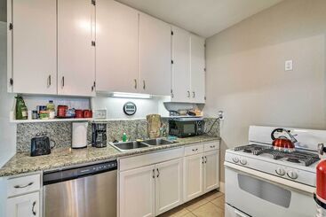 Walk To Beach: Galveston Home W/ Grill Near Pier!