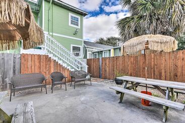 Walk To Beach: Galveston Home W/ Grill Near Pier!