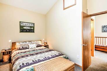 بيت ريفى Lakefront Olympia Home W/ Private Dock + Views!