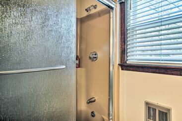 Spacious East Falmouth House   Walk To Great Pond!