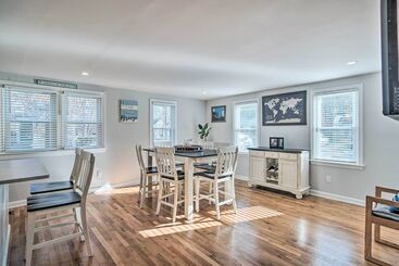 Spacious East Falmouth House   Walk To Great Pond!