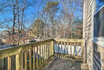 Spacious East Falmouth House   Walk To Great Pond!