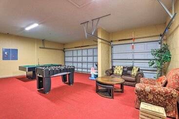 Spacious Kissimmee Family Home W/ Game Room & Pool