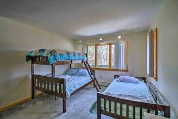 Wilmington Home W/ Game Room & Scenic Deck!