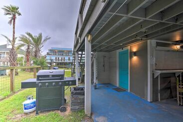Updated Beach House W/ Private Beach + Hot Tub!