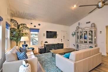 Updated Beach House W/ Private Beach + Hot Tub!