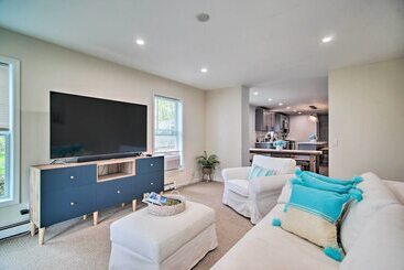 Updated Falmouth Family Home ~ 2 Mi To Beach!