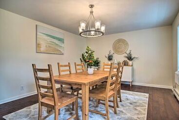 Updated Falmouth Family Home ~ 2 Mi To Beach!