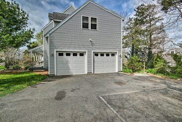 Updated Falmouth Family Home ~ 2 Mi To Beach!
