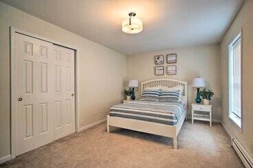 Updated Falmouth Family Home ~ 2 Mi To Beach!