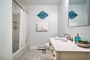 Updated Falmouth Family Home ~ 2 Mi To Beach!