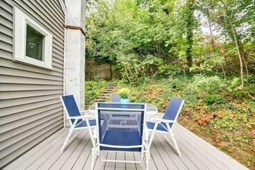 Updated Hyannis Home < 2 Mi To Beach & Golf!