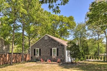 Updated Yarmouth Escape Near Swan Pond + Beaches!
