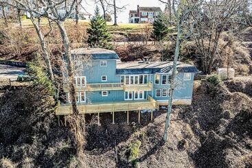Upscale Chattanooga Home On Missionary Ridge!