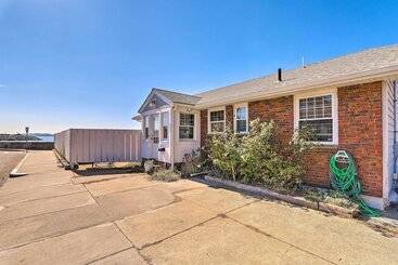 Waterfront Retreat W/ Deck ~ 7 Mi To Boston!