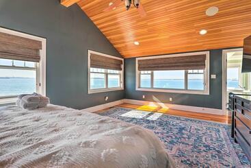 Waterfront Retreat W/ Deck ~ 7 Mi To Boston!