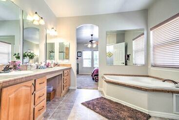Beautiful Kanab Home W/ Yard   Walk To Restaurants