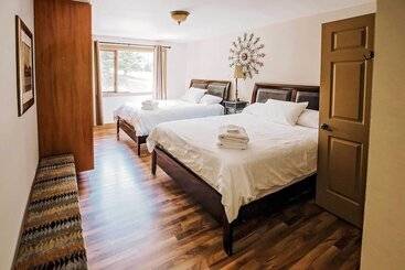 بيت ريفى Big House Lodge    Cle Elum Retreat On 8 Acres!