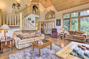 Сельский дом Alpine Escape W/ Mtn Views In Blue River!