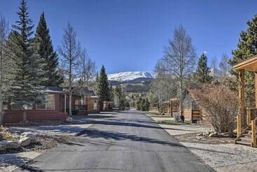 Resort Perks & Mtn Views: Breckenridge Cabin!