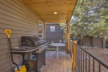 Resort Perks & Mtn Views: Breckenridge Cabin!