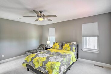 Central Cleveland Gem W/ Direct Skyline View!