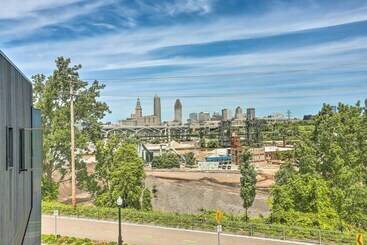 Central Cleveland Gem W/ Direct Skyline View!