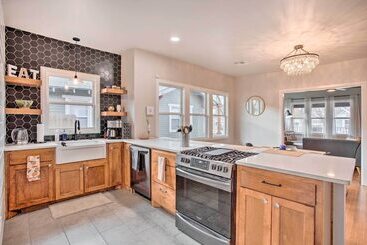Charming Downtown Home W/ Updated Interior!