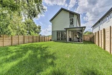 Modern Raleigh Home W/ Patio ~ 2 Mi To Downtown!