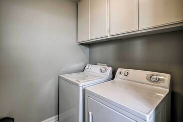 Oceanside Home W/ Rooftop Patio, Walk To Beach!
