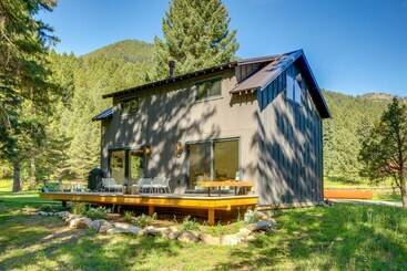 Modern Riverfront Home: 6 Mi To Big Sky Town!