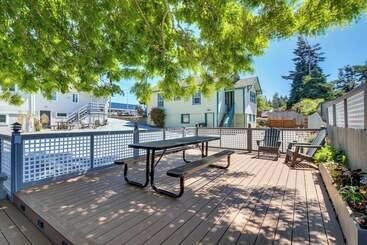 North Bend Home W/ Cornhole Court & Putting Green