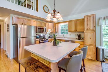 Conway Home W/ Game Room: 5 Private Beaches