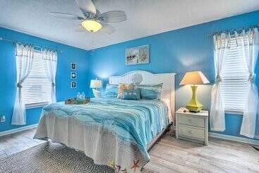 Pcb Retreat W/ Patio & Grill < 1 Mi To Beach!