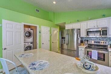 Pcb Retreat W/ Patio & Grill < 1 Mi To Beach!