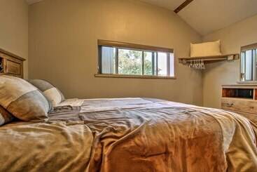 بيت ريفى Pet Friendly Augusta Cabin   Walk To Main Street!