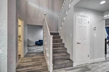 Modesto Home W/ Deck   2 Mi To Vintage Faire Mall