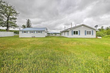 Pet Friendly Togus Pond Home: Kayak & Canoe!