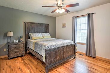 Quiet & Cozy Omaha Cabin ~ 20 Mi To Branson!