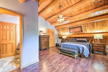بيت ريفى Spacious Down East Cabin W/ Deck + Views!