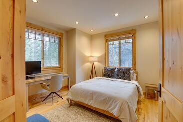 Hot Tub & Game Room: Home In Cle Elum
